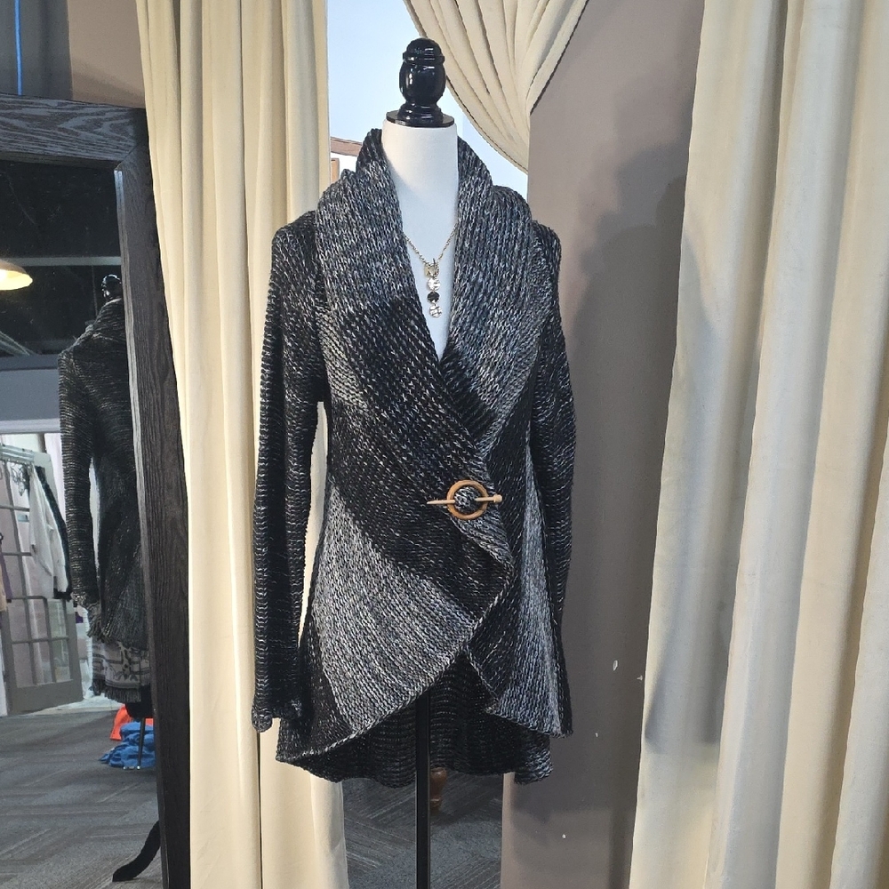 Chic Black and Gray Women's Cardigan